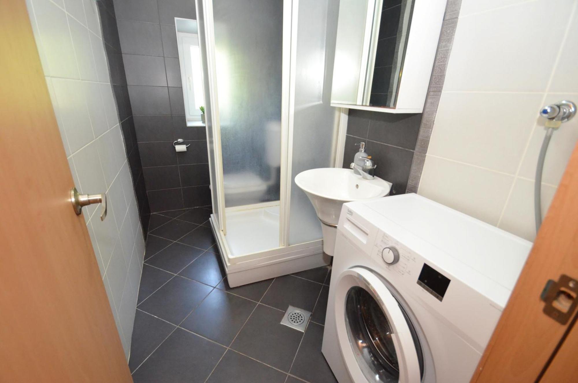 Porto Lastva Apartments Тиват Екстериор снимка