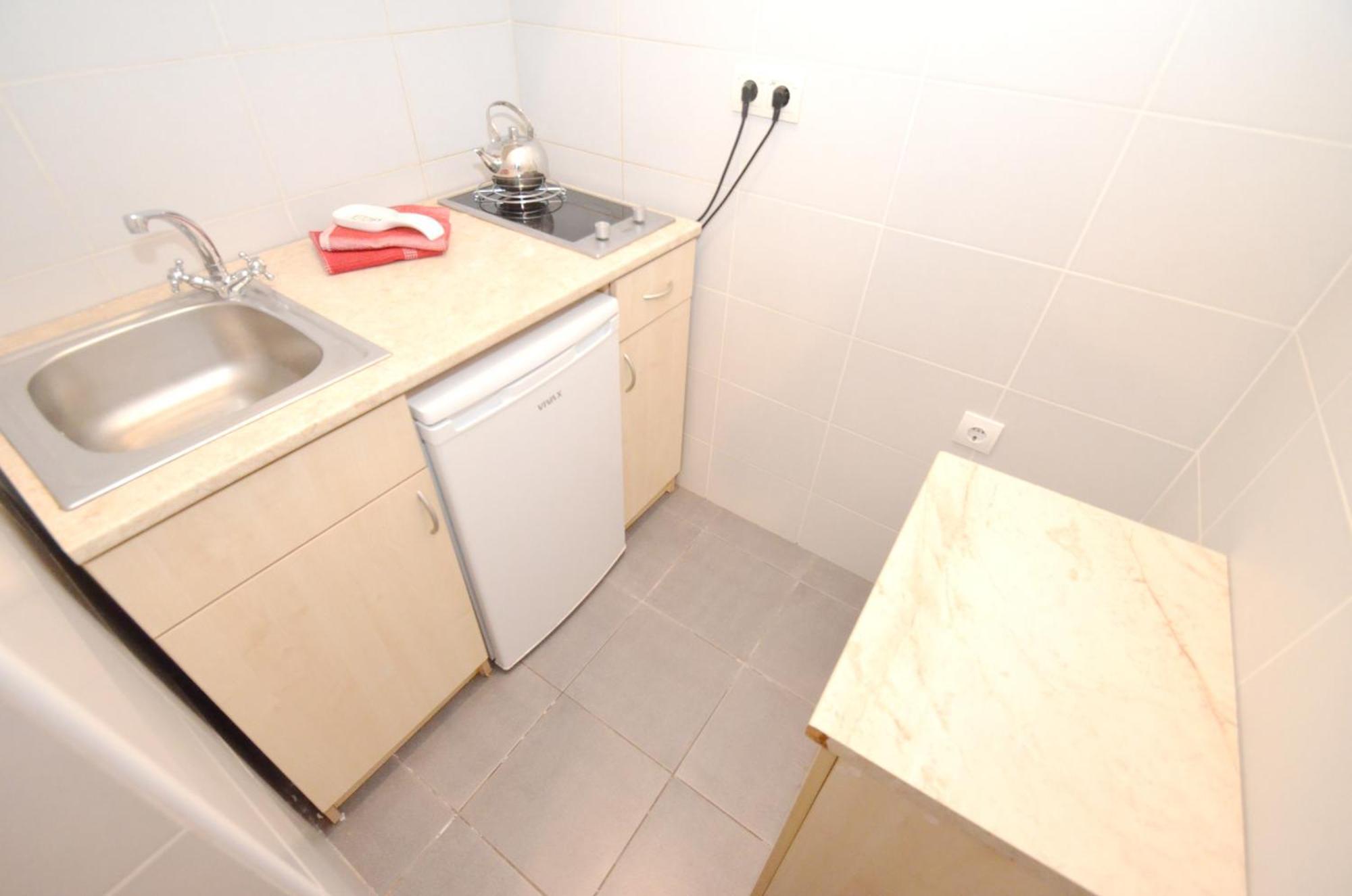 Porto Lastva Apartments Тиват Екстериор снимка