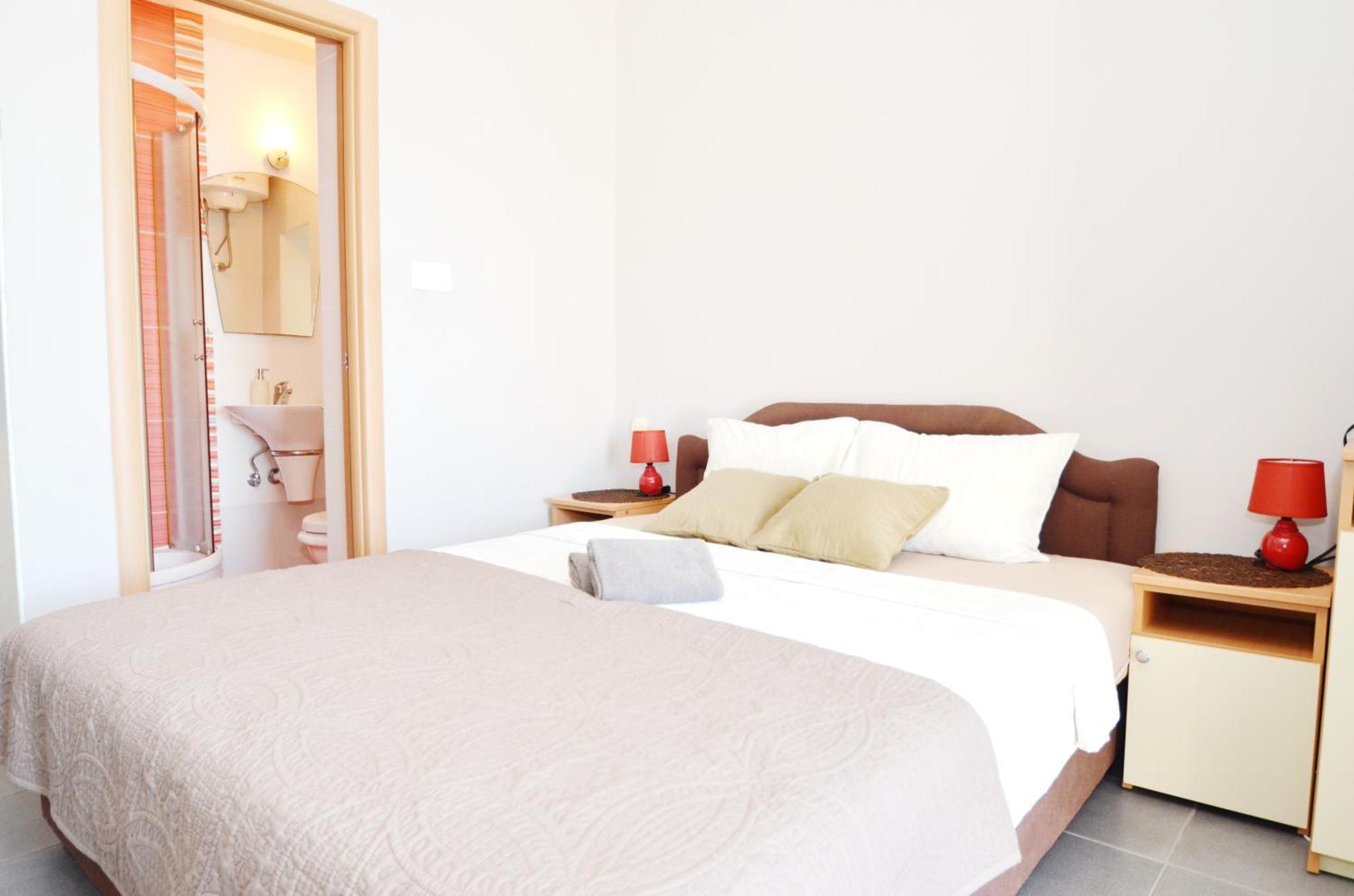 Porto Lastva Apartments Тиват Екстериор снимка